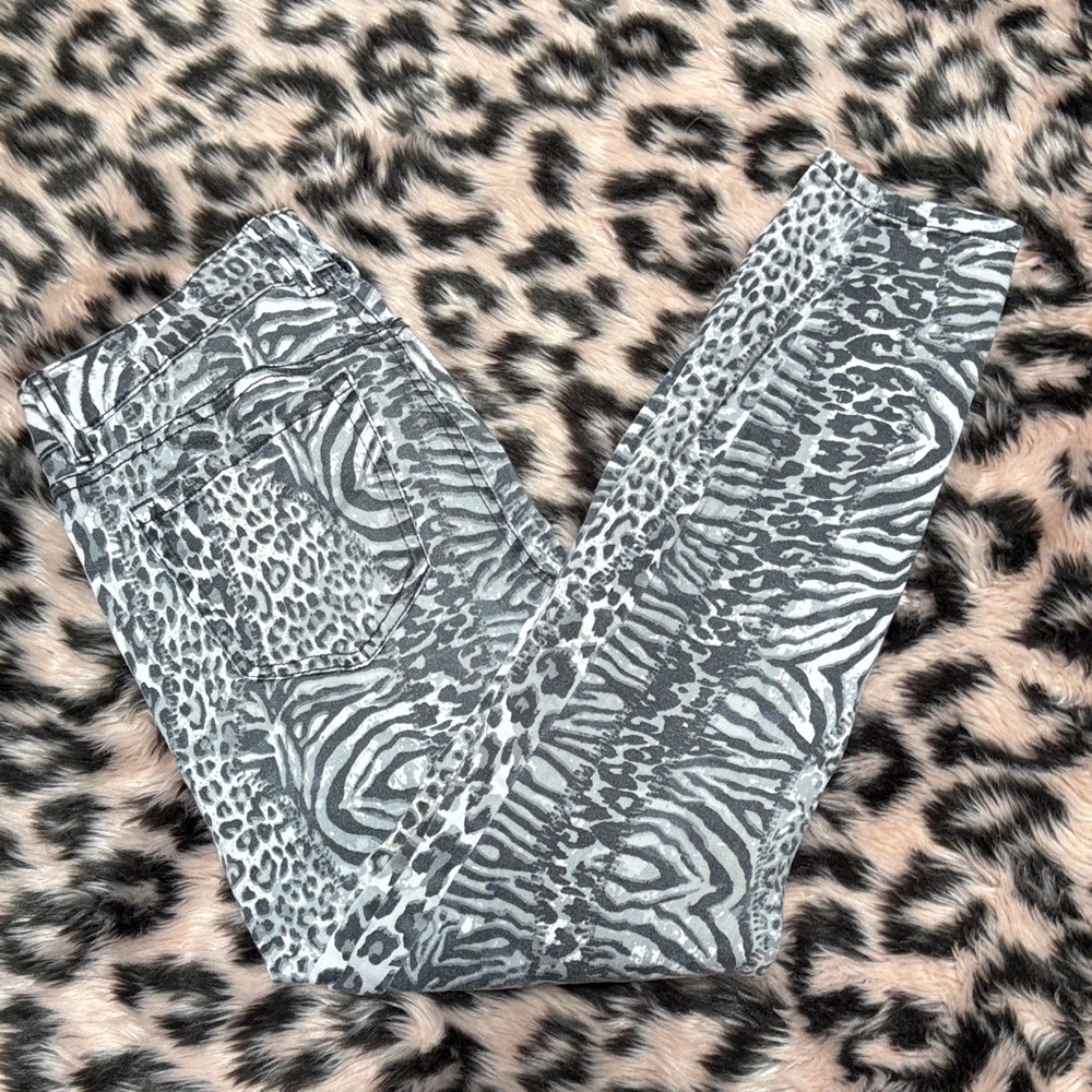 GLO Jeans Gray Animal Print Skinny Jeans